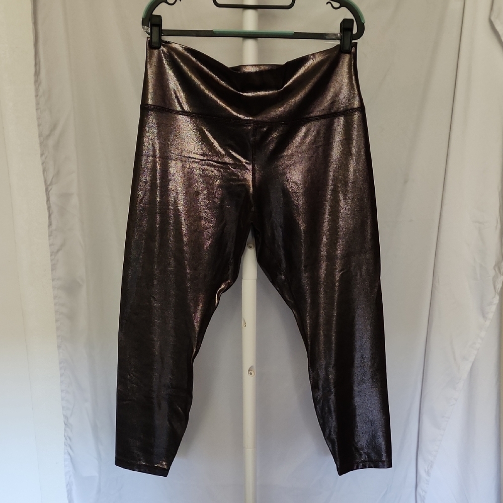 Lululemon Like New Metallic Copper Cropped Leggings, Size 16
